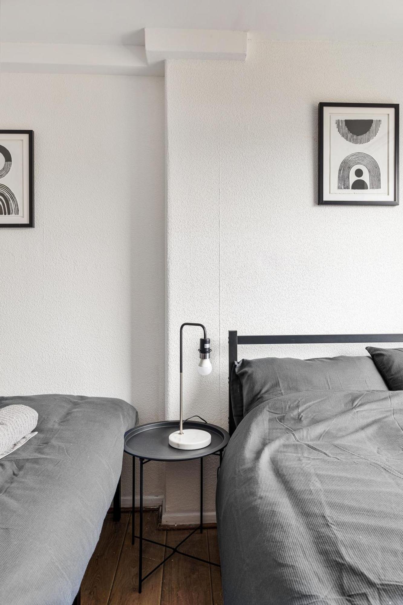 Sleek Shoreditch Hideout - 2 Bed Gem With Balcony In Central Londra Dış mekan fotoğraf
