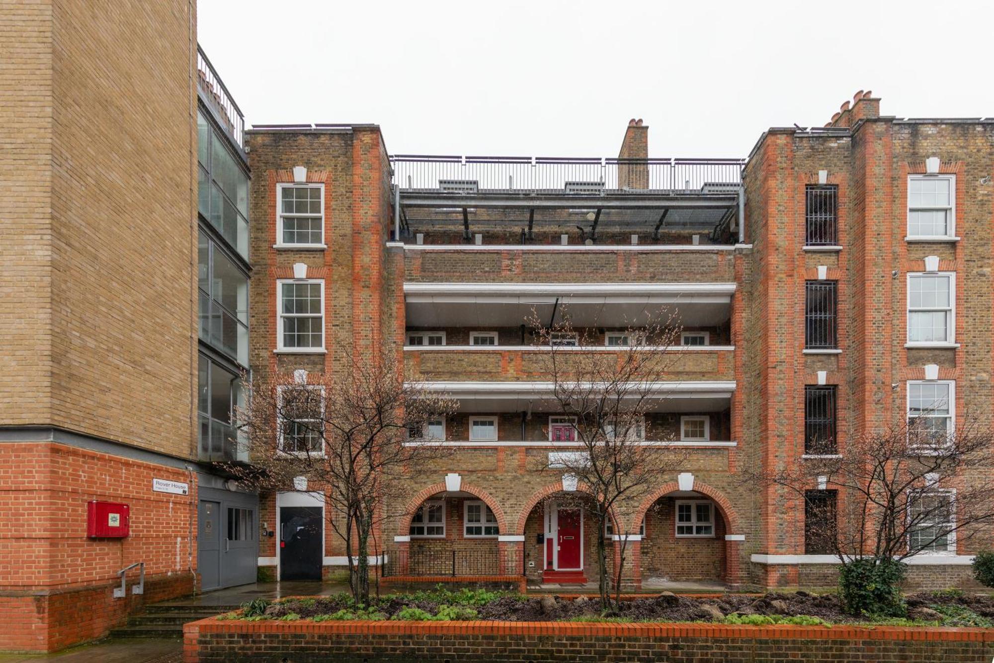 Sleek Shoreditch Hideout - 2 Bed Gem With Balcony In Central Londra Dış mekan fotoğraf